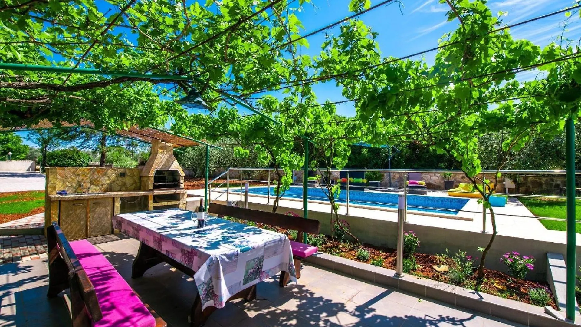 Holiday home Holliday House Marafondole Villa Galizana